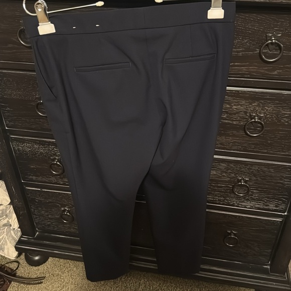 Ann Taylor Black Pants 6 Petite - Picture 3 of 3
